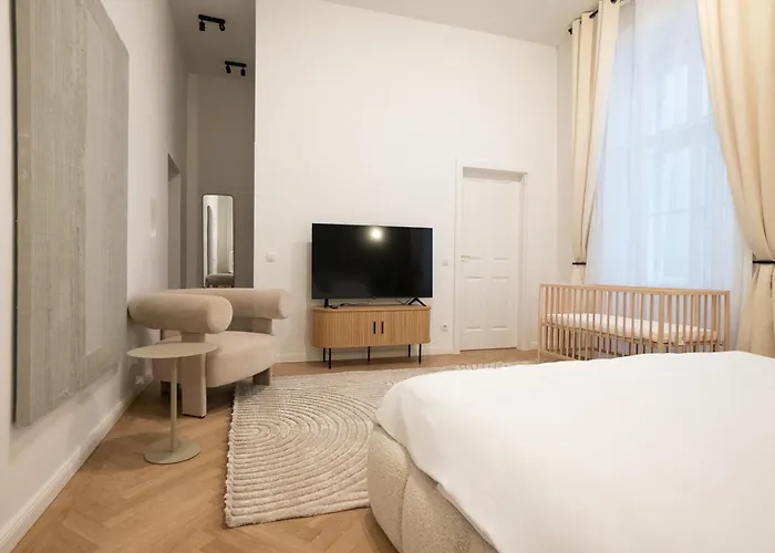 Stylish & Modern 90m2 Flat In Prime Location Apartamento Viena