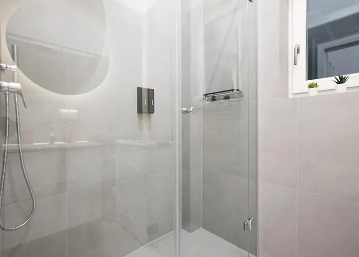 Stylish & Modern 90m2 Flat In Prime Location * Viena