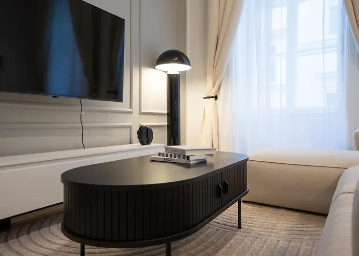 Stylish & Modern 90m2 Flat In Prime Location Apartamento Viena