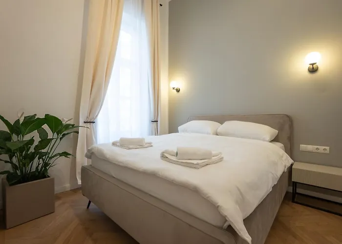 Stylish & Modern 90m2 Flat In Prime Location Apartamento