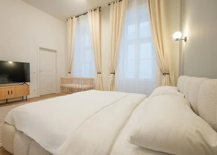 Stylish & Modern 90m2 Flat In Prime Location *
